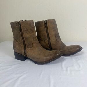 Freebird 7 brown Leather Ankle Boots with double zipper perfectly distressed